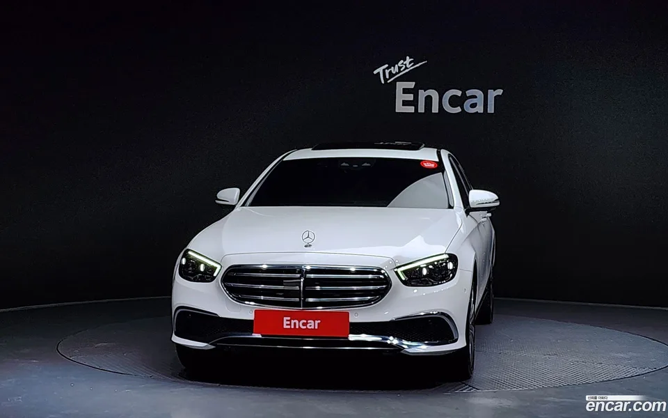 Mercedes-Benz E-Class E350 4MATIC 2023 — миниатюра 3
