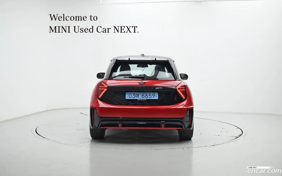 MINI Cooper Electric JCW 2025 — миниатюра 4