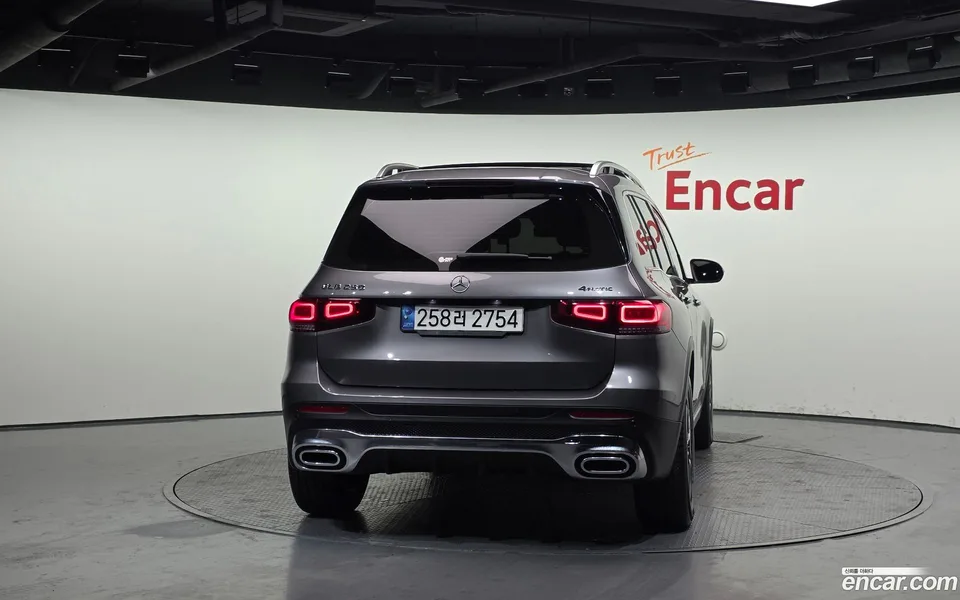 Mercedes-Benz GLB-Class GLB250 4MATIC 2023 — миниатюра 4
