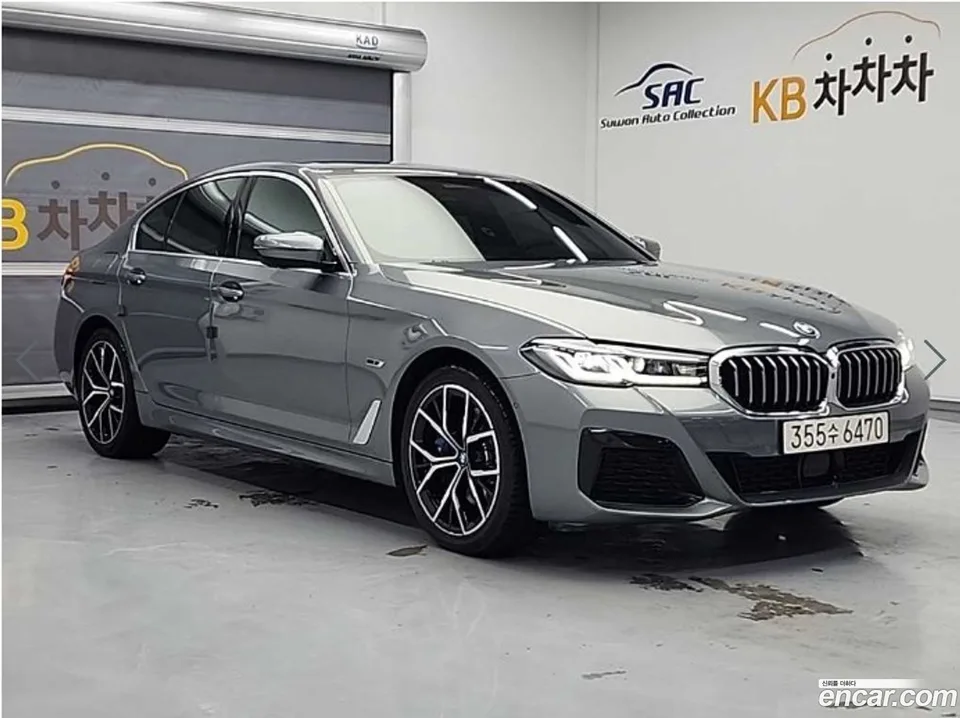 BMW 5 Series 530e M 2023 — миниатюра 4