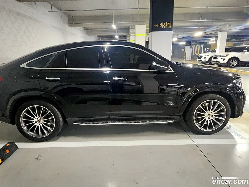 Mercedes-Benz GLE-Class GLE450d 4MATIC 2023 — миниатюра 3
