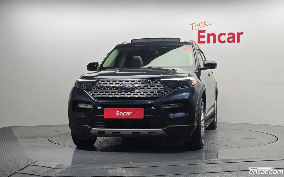Ford Explorer 2.3 4WD 2022 — фото 1, купить с доставкой в Москву