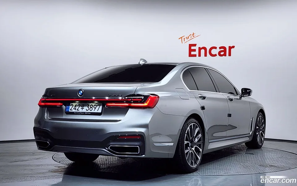 BMW 7 Series 730d xDrive M 2022 — миниатюра 2
