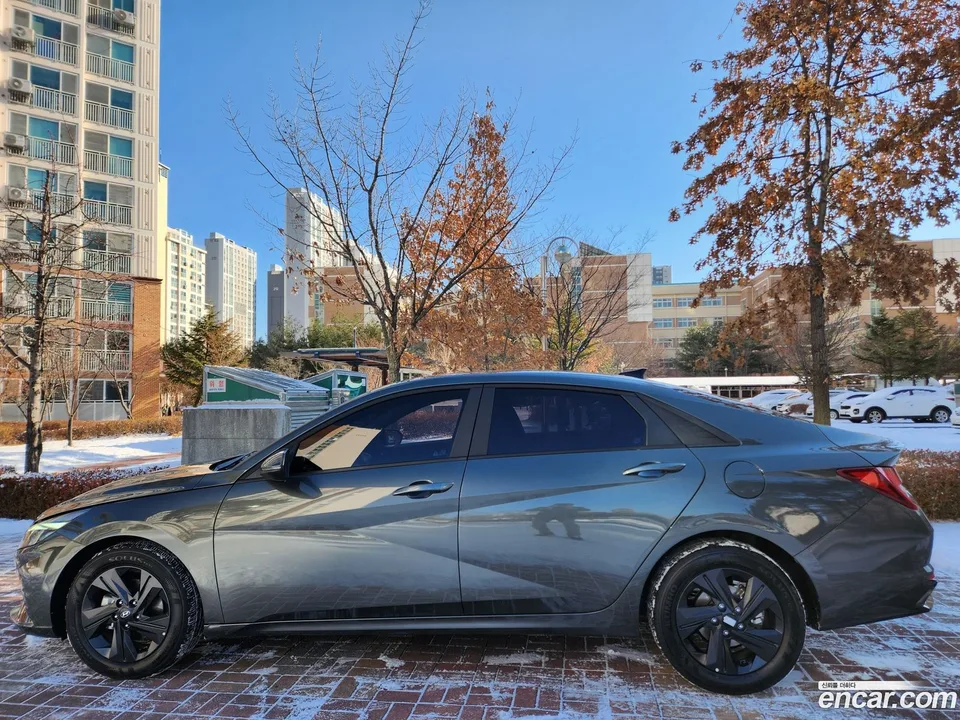 Hyundai Avante 1.6 2022 — миниатюра 2