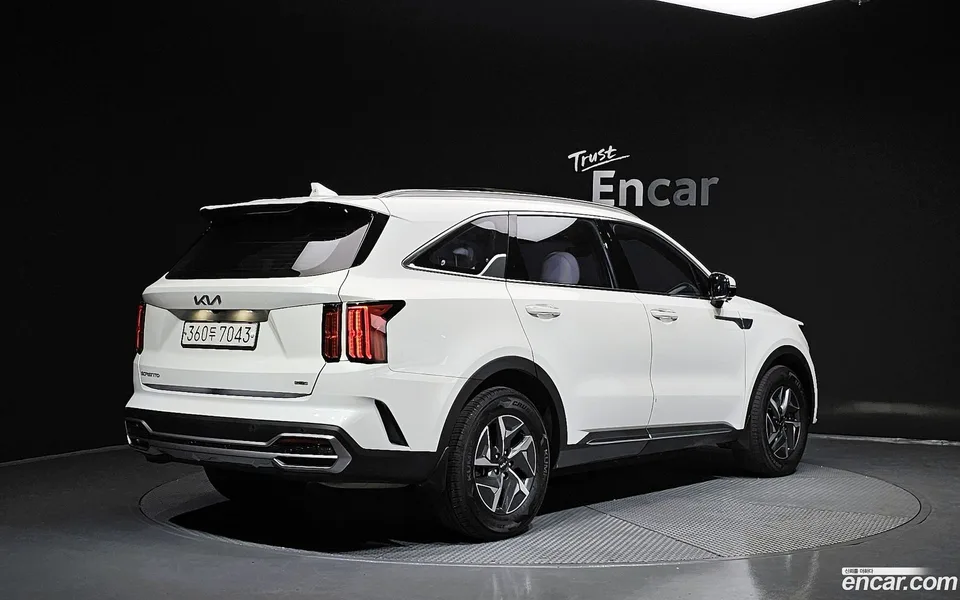 Kia Sorento HEV 1.6 2WD 2022 — миниатюра 2