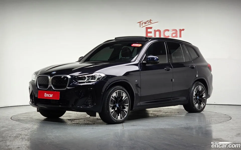 BMW iX3 M 2022 — фото 1, купить с доставкой в Москву