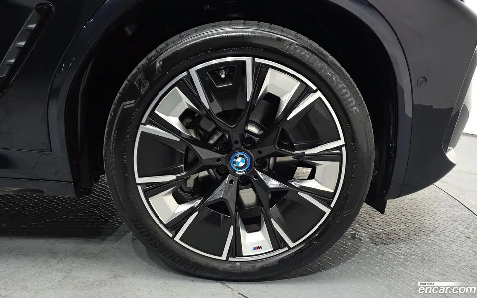 BMW iX3 M 2022 — миниатюра 5