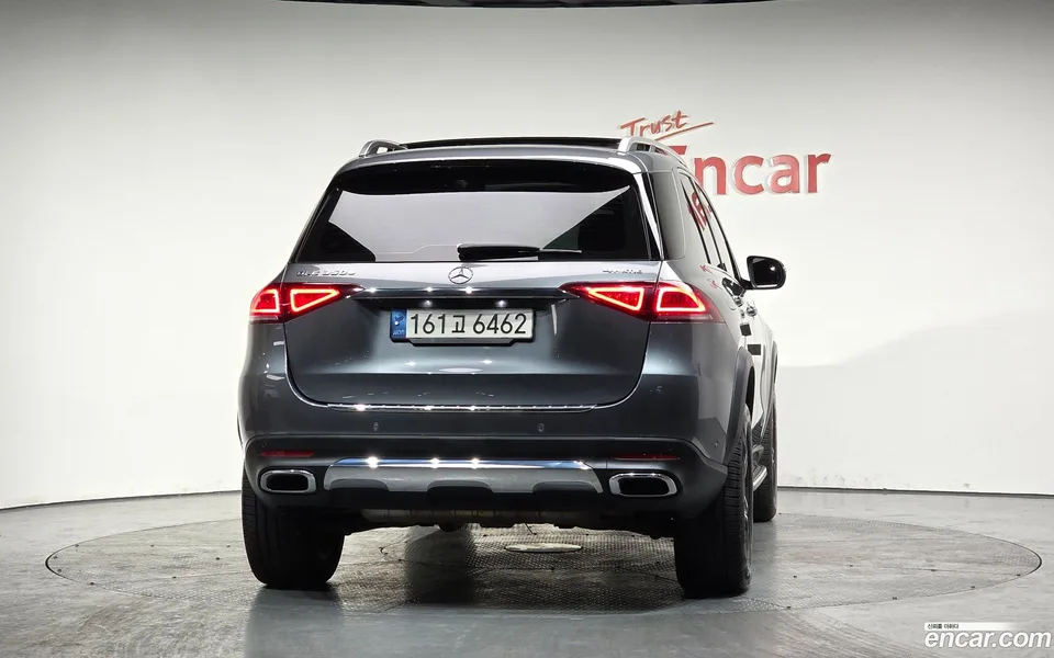 Mercedes-Benz GLE-Class GLE350e 4MATIC 2022 — миниатюра 4
