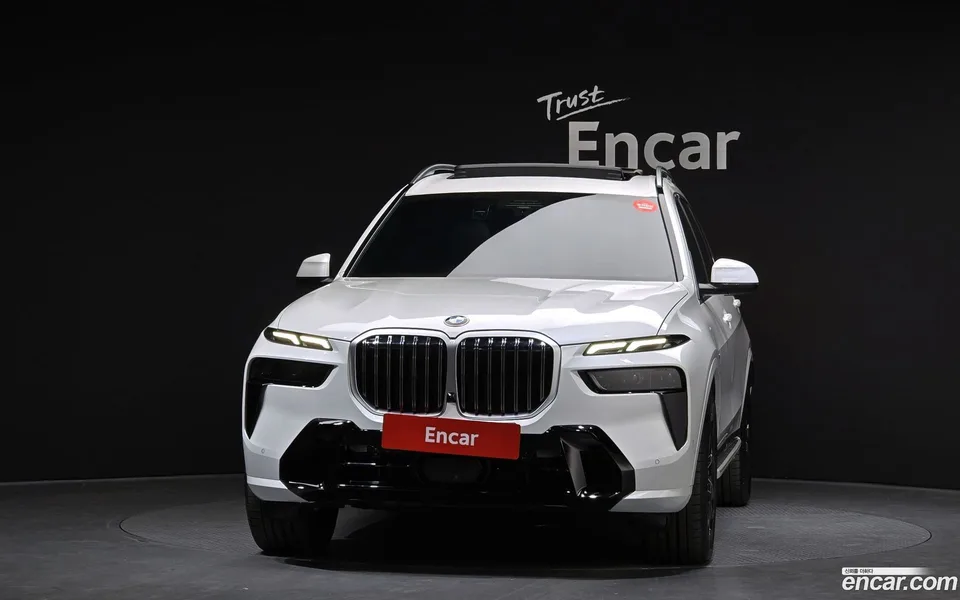 BMW X7 xDrive 40i M 6 2025 — миниатюра 3