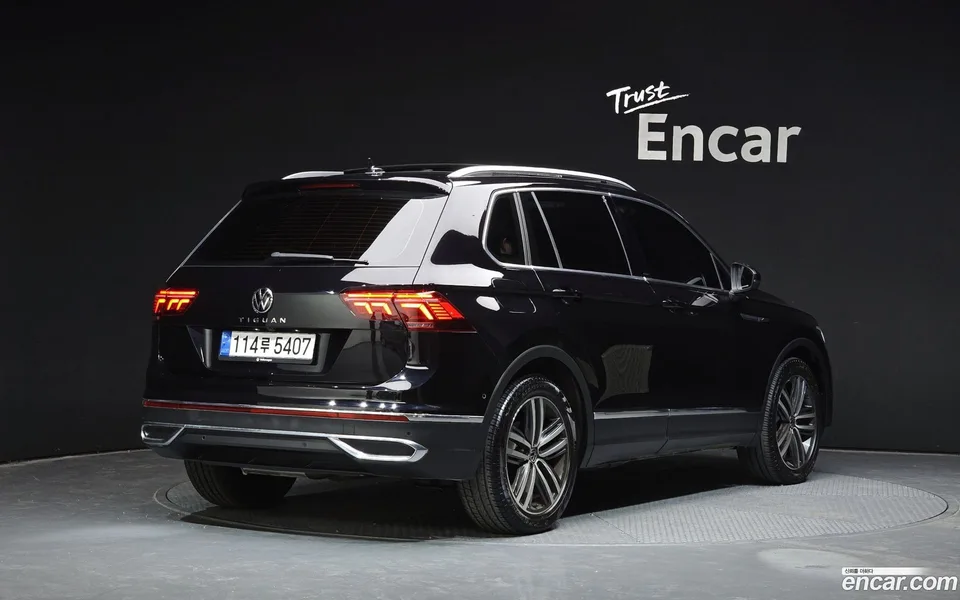 Volkswagen Tiguan 2.0 TDI 2024 — миниатюра 2