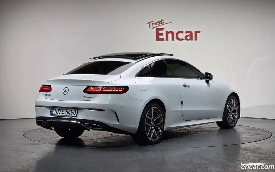 Mercedes-Benz E-Class E300d 4MATIC 2023 — миниатюра 2