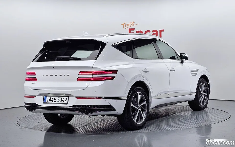 Genesis GV80 2.5T 2WD 2024 — миниатюра 2