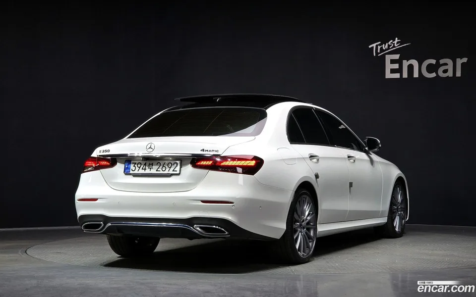 Mercedes-Benz E-Class E350 4MATIC AMG Line 2022 — миниатюра 2