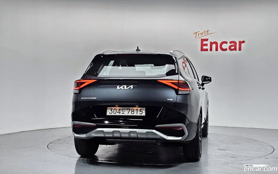 Kia Sportage Hybrid 2WD 2023 — миниатюра 4
