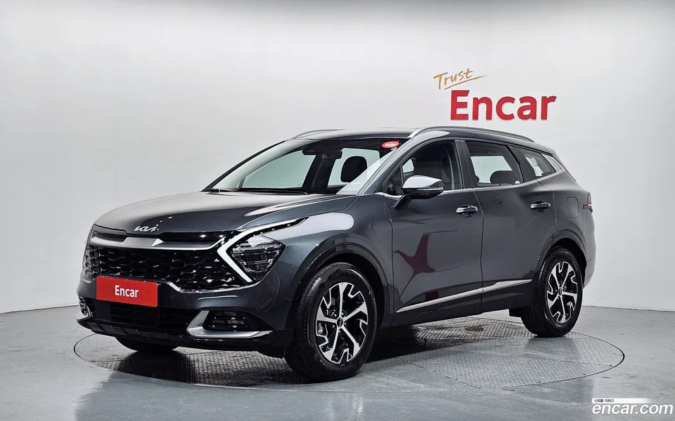 Kia Sportage Hybrid 2WD 2023 — фото 1, купить с доставкой в Москву