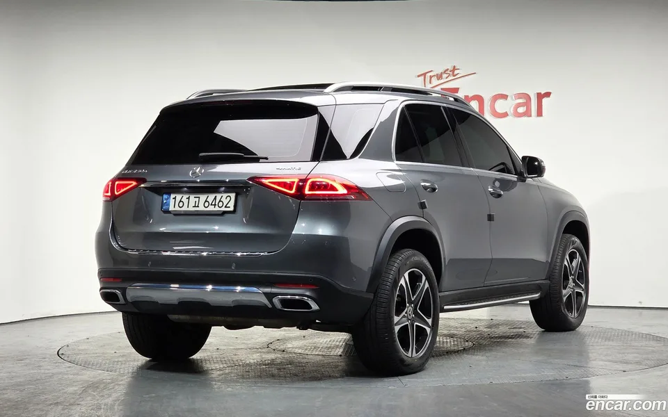Mercedes-Benz GLE-Class GLE350e 4MATIC 2022 — миниатюра 2