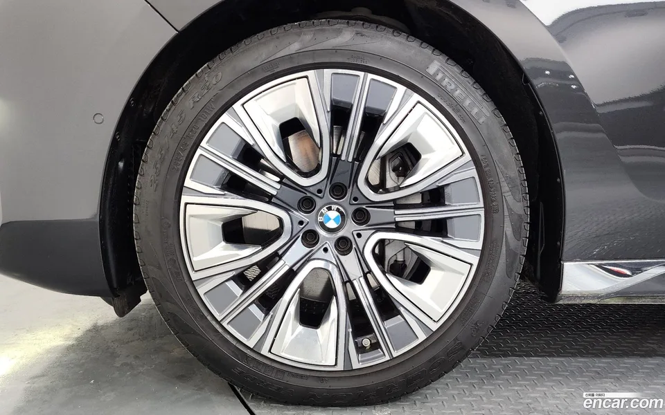 BMW 7 Series 740i sDrive 2023 — миниатюра 5