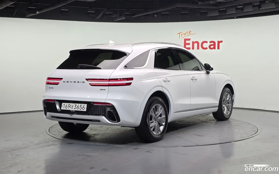Genesis GV70 2.5T AWD 2022 — миниатюра 2