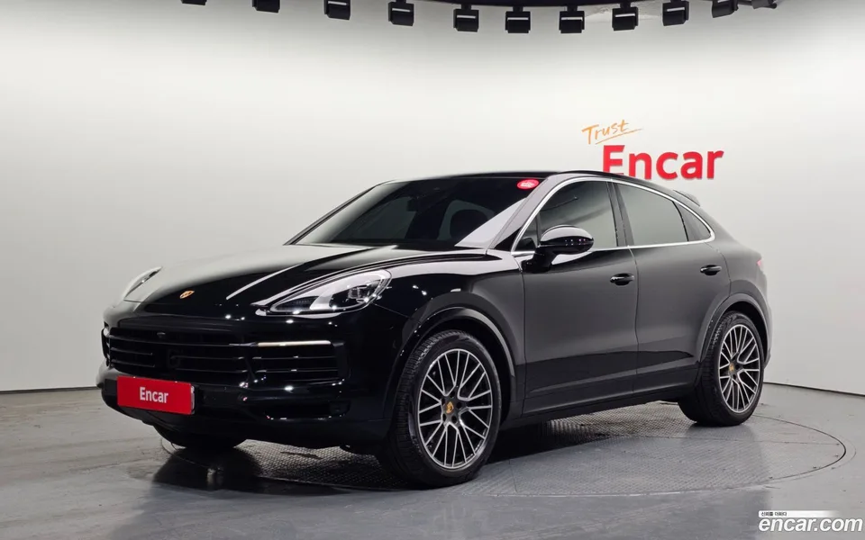 Porsche Cayenne 3.0 2023 — фото 1, купить с доставкой в Москву