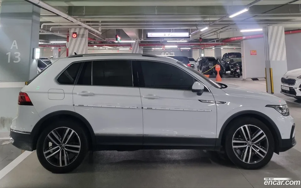 Volkswagen Tiguan 2.0 TDI 2023 — миниатюра 5