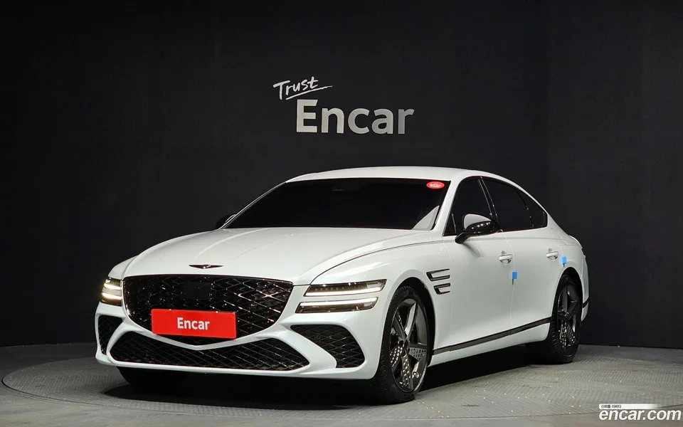 Genesis G80 2.5 2WD 2024 — фото 1, купить с доставкой в Москву