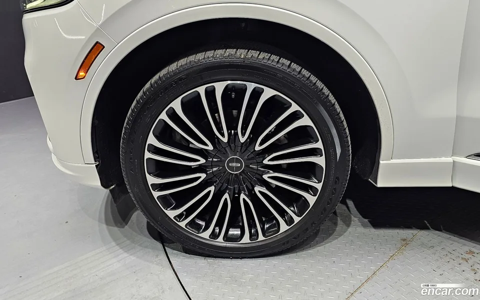 Lincoln Aviator 3.0 AWD 2024 — миниатюра 5
