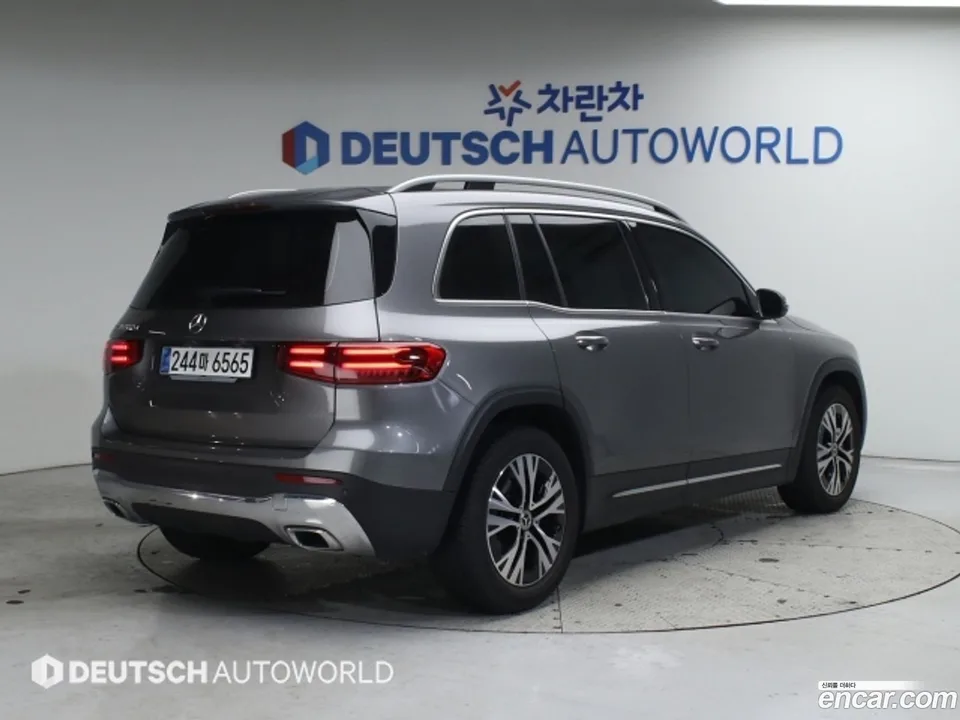Mercedes-Benz GLB-Class GLB200 d 2024 — миниатюра 2