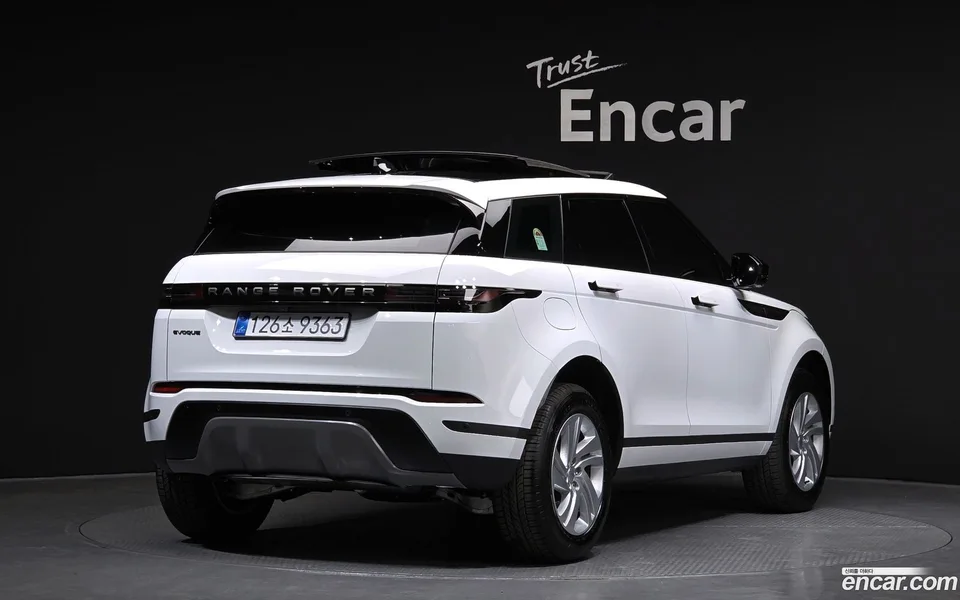 Land Rover Range Rover Evoque P250 S 2025 — миниатюра 2