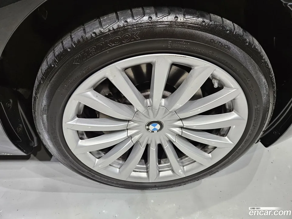 BMW 6 Series GT 630i xDrive 2024 — миниатюра 5