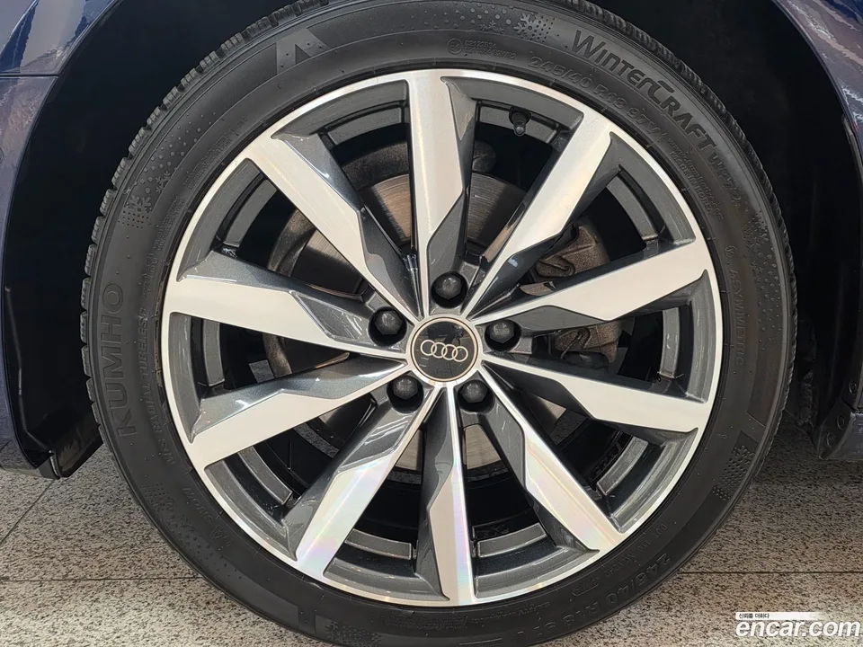 Audi A4 40 TFSI 2023 — миниатюра 5