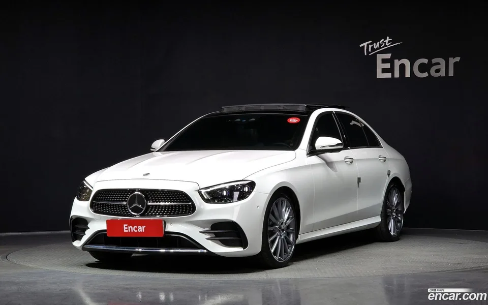 Mercedes-Benz E-Class E350 4MATIC AMG Line 2022 — фото 1, купить с доставкой в Москву