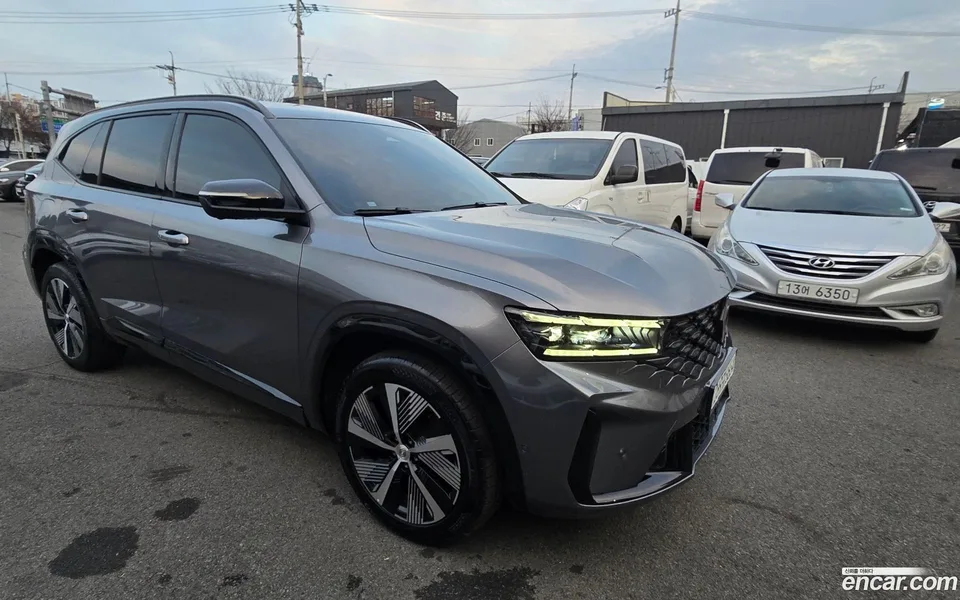 Renault Samsung Grand Koleos 1.5 E-TECH 2WD 2024 — миниатюра 3