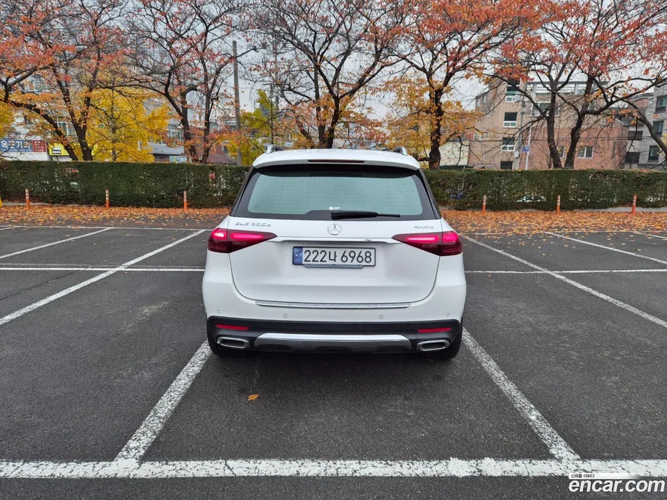 Mercedes-Benz GLE-Class GLE300d 4MATIC 2024 — миниатюра 3