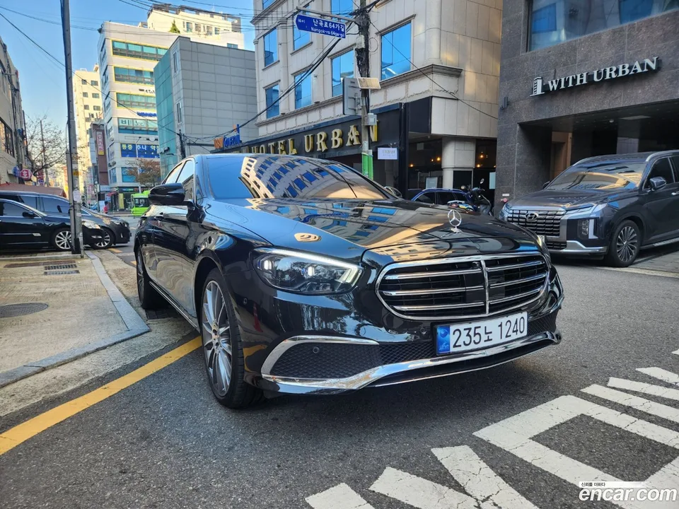 Mercedes-Benz E-Class E450 4MATIC 2023 — миниатюра 4
