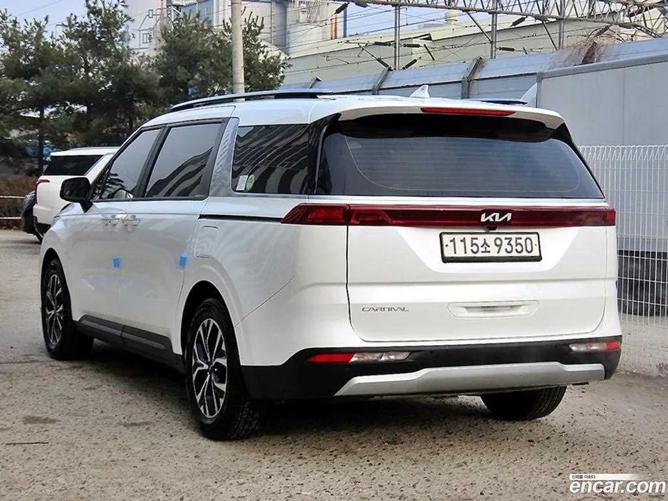 Kia Carnival 9 2022 — миниатюра 2