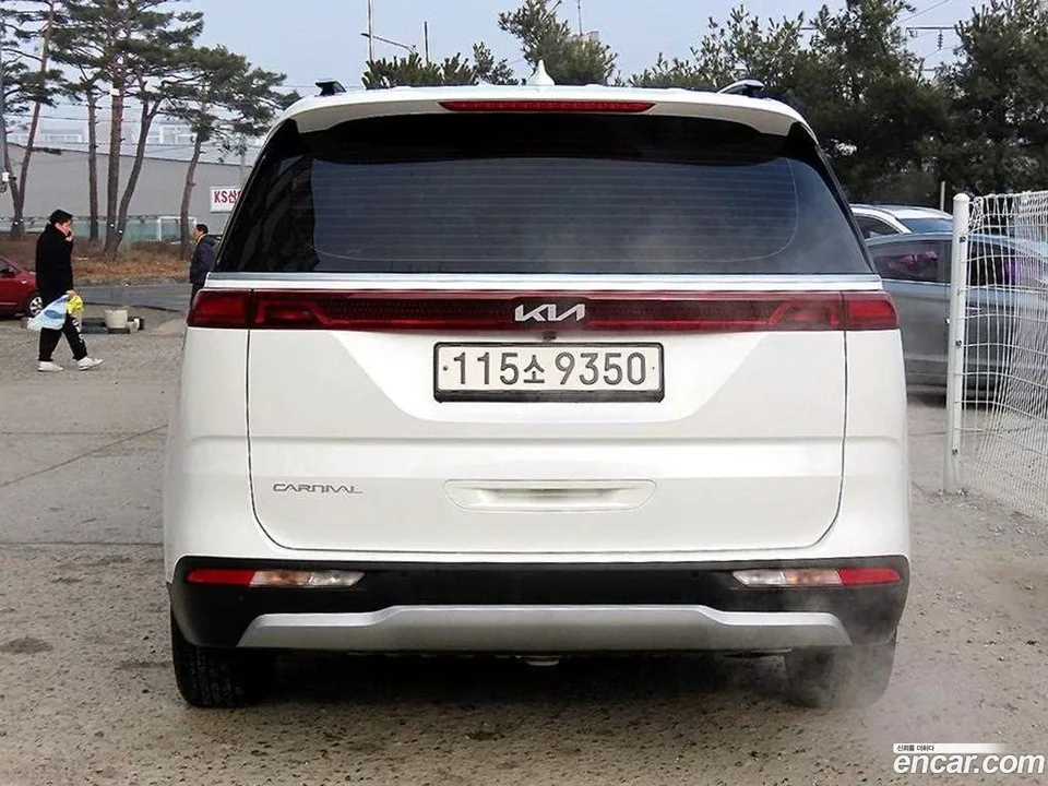 Kia Carnival 9 2022 — миниатюра 4