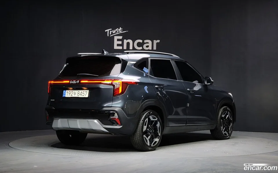 Kia Seltos 1.6 2WD 2023 — миниатюра 2