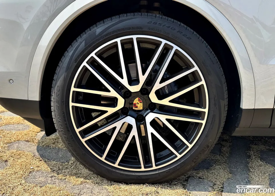 Porsche Cayenne 3.0 2024 — миниатюра 5