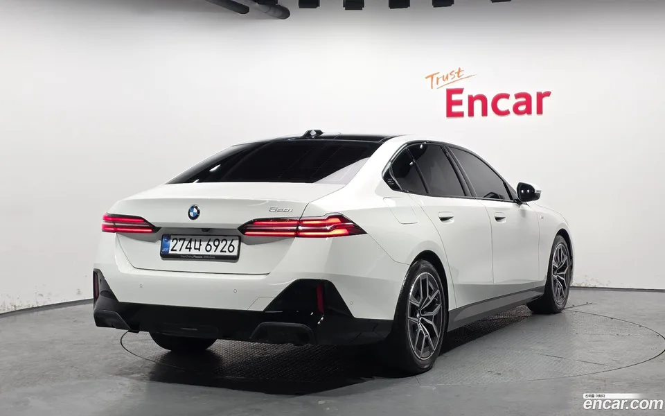 BMW 5 Series 520i M 2025 — миниатюра 2