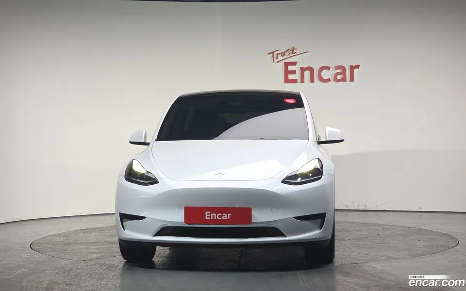 Tesla Model Y RWD 2023 — миниатюра 3