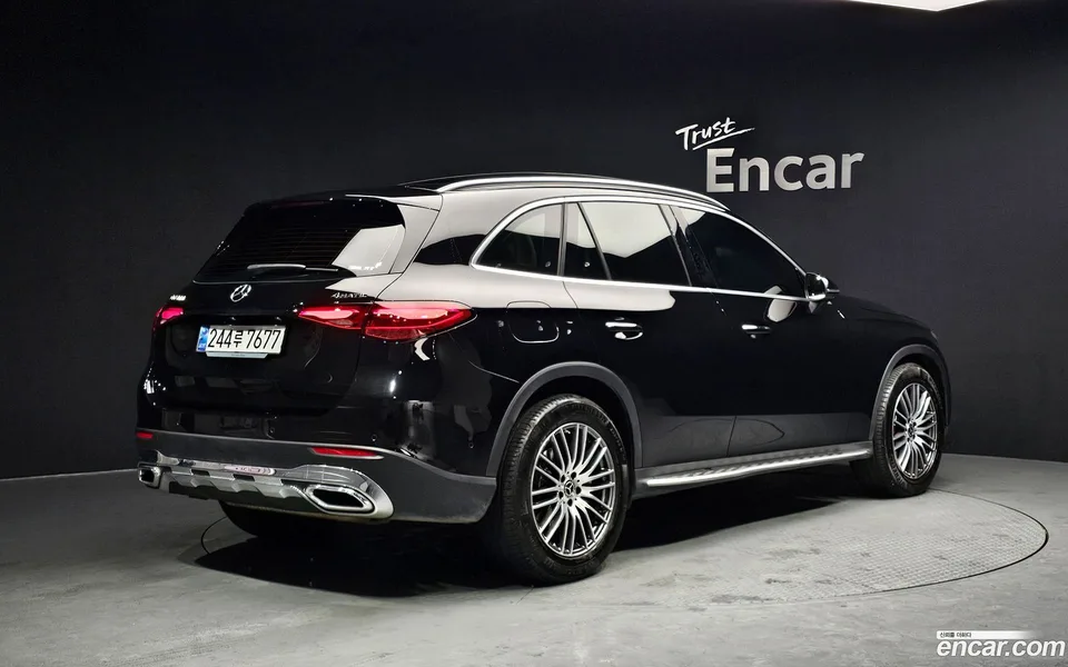 Mercedes-Benz GLC-Class GLC300 4MATIC 2025 — миниатюра 2
