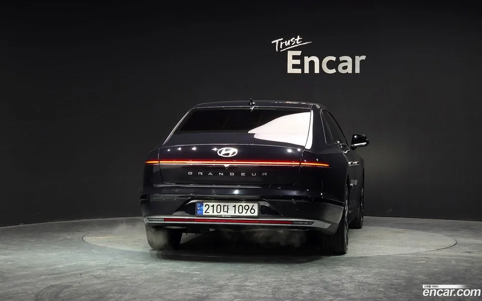 Hyundai Grandeur 3.5 4WD 2023 — миниатюра 4