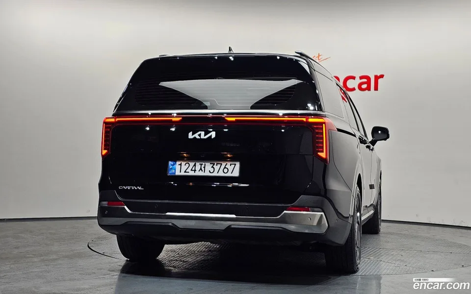 Kia Carnival 7 2023 — миниатюра 4