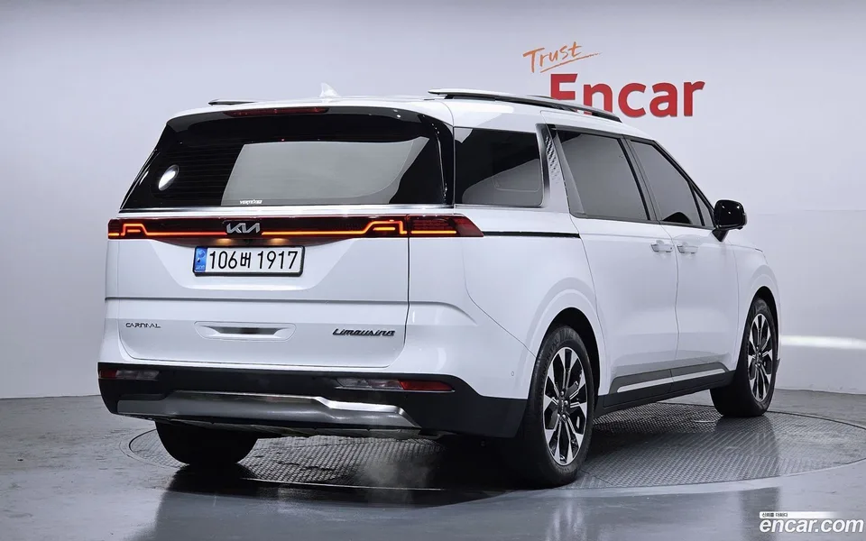 Kia Carnival 7 2023 — миниатюра 2