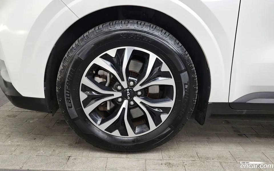 Kia Carnival 11 2023 — миниатюра 5