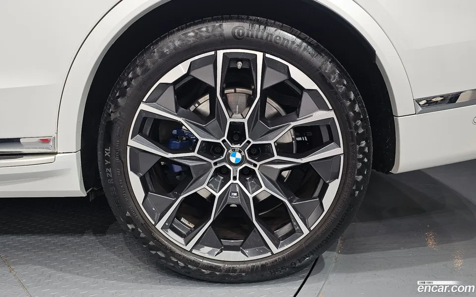 BMW X7 xDrive 40i M 6 2024 — миниатюра 5