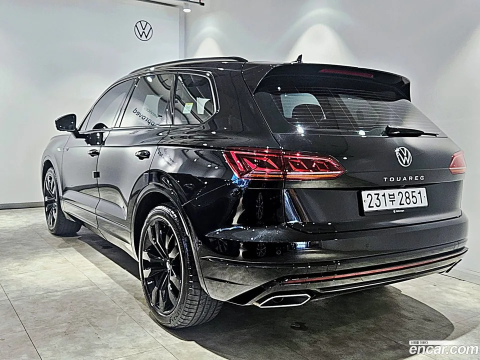 Volkswagen Touareg 3.0 TDI R-Line 2023 — миниатюра 2
