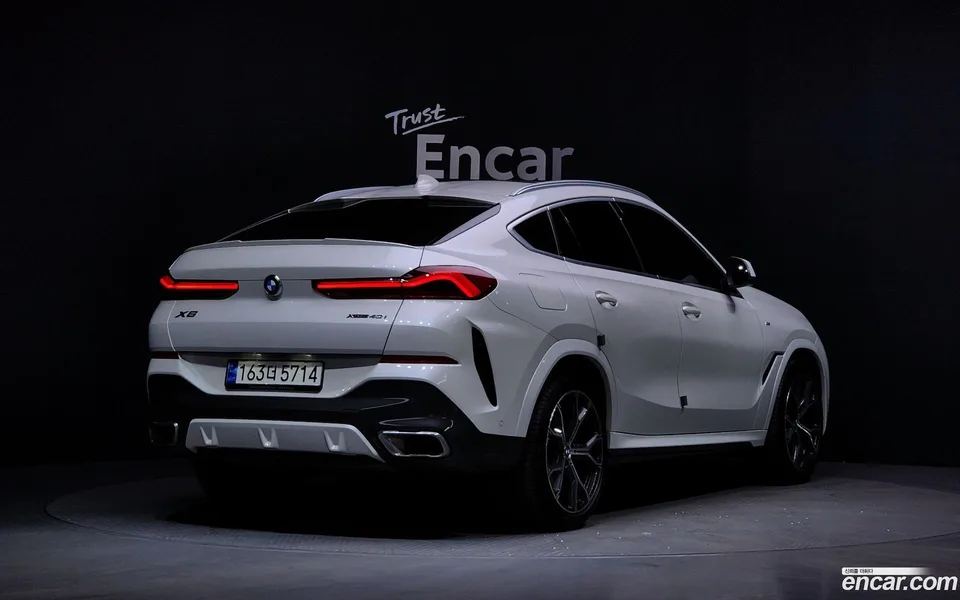 BMW X6 xDrive40i M 2023 — миниатюра 2