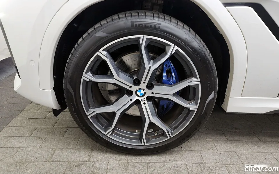 BMW X6 xDrive40i M 2023 — миниатюра 5