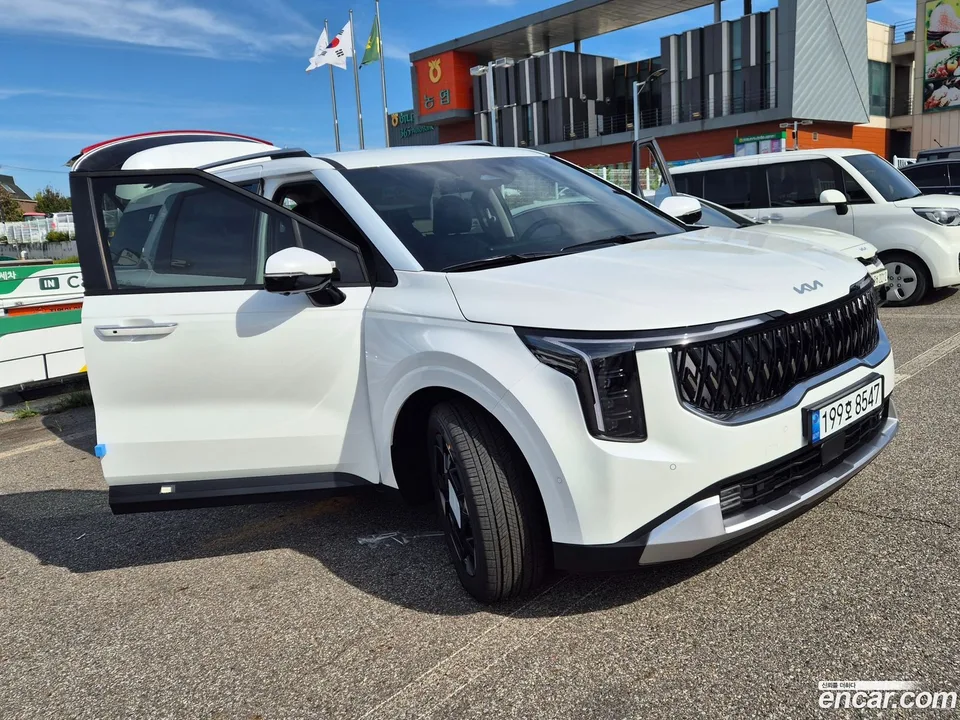 Kia Carnival HEV 9 2025 — миниатюра 2